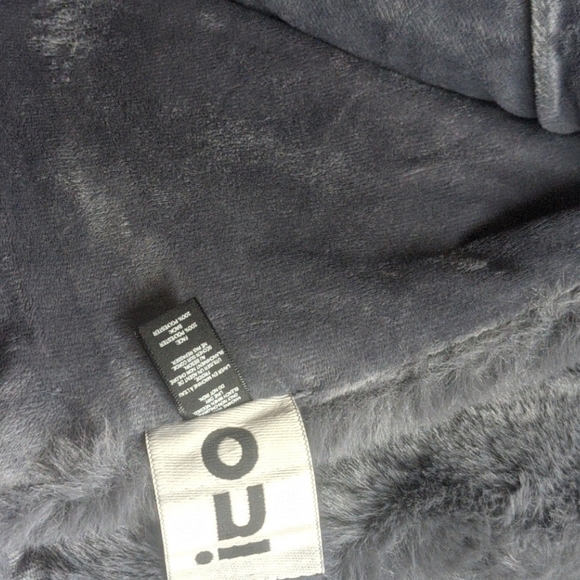 Indigo OUI faux fur throw - storm - Picture 4 of 4